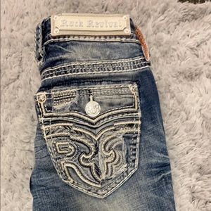 Rock Revival Mid-Rise Straight Leg